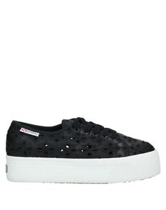 Низкие кеды и кроссовки Superga