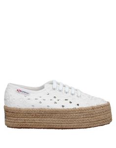 Низкие кеды и кроссовки Superga