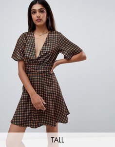 Чайное платье в клетку с запахом Glamorous Tall-Зеленый