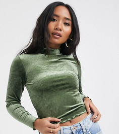 Бархатный облегающий лонгслив с волнистыми краями ASOS DESIGN Petite-Зеленый