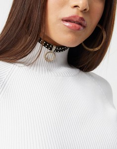 Золотистое ожерелье-чокер с заклепками и кольцом ASOS DESIGN-Черный