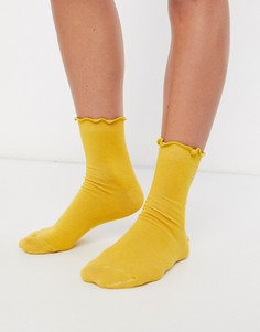Носки до щиколотки горчичного цвета с оборками ASOS DESIGN-Желтый