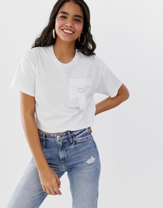 Укороченная футболка с карманом в стиле милитари ASOS DESIGN-Белый