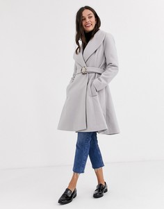 Серое приталенное пальто с поясом ASOS DESIGN-Серый