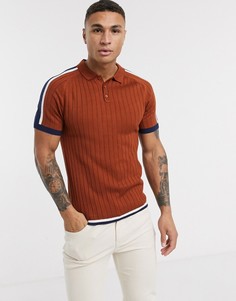 Трикотажное обтягивающее поло в рубчик с контрастными вставками ASOS DESIGN-Коричневый
