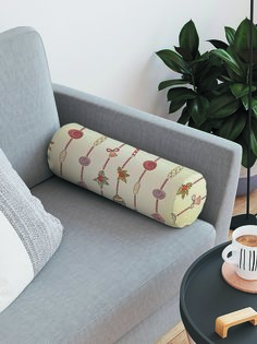 JoyArty Декоративная подушка-валик «Елочные игрушки» на молнии, 45 см, диаметр 16 см