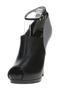 Босоножки Fendi