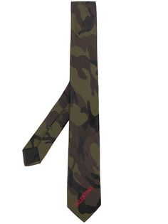Valentino камуфляжный галстук с вышитым логотипом
