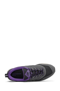 Серые кроссовки с контрастной отделкой New Balance