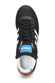 Черные кроссовки с белыми полосками Adidas