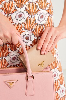 Бежевый кожаный кошелек Prada