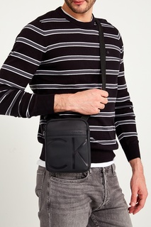 Маленькая черная сумка Calvin Klein