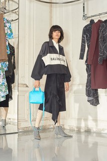 Черная ветровка с логотипом Balenciaga