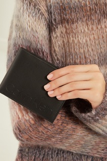 Квадратный кошелек черного цвета Calvin Klein