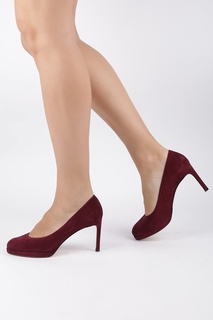 Красные замшевые туфли Beatrix Stuart Weitzman