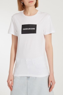 Белая футболка с черным принтом Calvin Klein