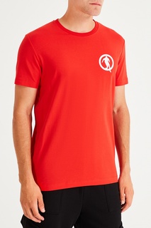 Красная футболка с небольшой эмблемой Dirk Bikkembergs