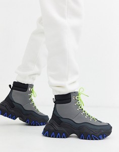 Серые походные ботинки из искусственной замши на шнуровке ASOS DESIGN-Серый