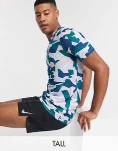 Футболка с камуфляжным принтом Nike Training Tall-Серый
