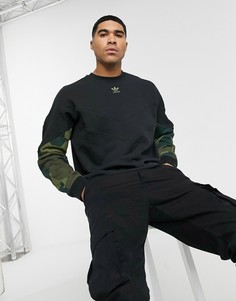 Черный свитшот с камуфляжными вставками adidas Originals