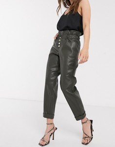 Брюки из искусственной кожи цвета хаки River Island-Зеленый