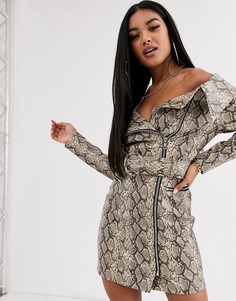 Премиум-платье мини из искусственной кожи с поясом ASOS DESIGN-Мульти