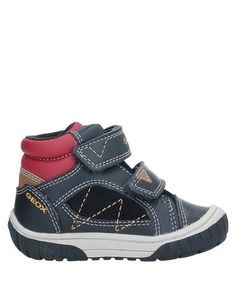 Низкие кеды и кроссовки Geox