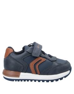 Низкие кеды и кроссовки Geox