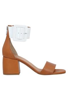 Сандалии Janet & Janet