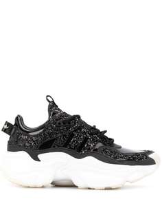 adidas кроссовки на шнуровке