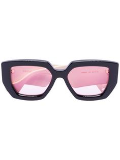 Gucci Eyewear солнцезащитные очки с массивными дужками