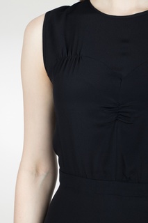 Черное приталенное платье с отделкой No.21