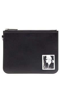 Черный кожаный клатч с надписью Karl Lagerfeld