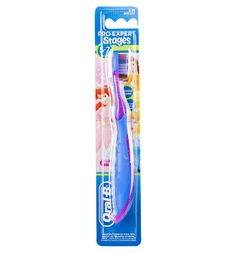 Зубная щетка Oral-B Stages 3