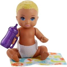 Игровой набор Barbie Ребенок с аксессуаром со светлыми волосами 7 см