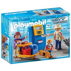 Набор с элементами конструктора Playmobil City Action 5399 Семья у стойки регистрации