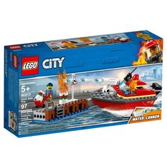 Конструктор LEGO City 60213 Пожар в порту