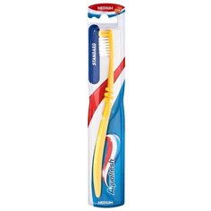 Зубная щетка Aquafresh Standard, желтый