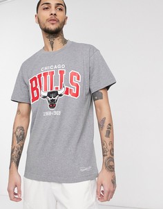Серая футболка Mitchell & Ness Chicago Bulls-Серый