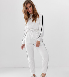 Спортивный костюм со свитшотом и джоггерами ASOS DESIGN Petite-Белый