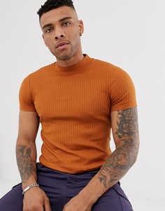 Коричневая футболка в рубчик с высоким воротом ASOS DESIGN-Коричневый
