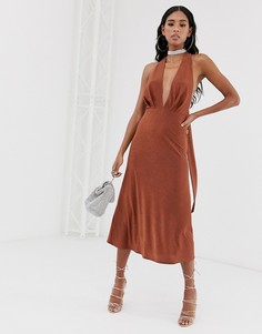 Платье миди с глубоким вырезом и завязкой на шее в стиле 70-х ASOS-Оранжевый