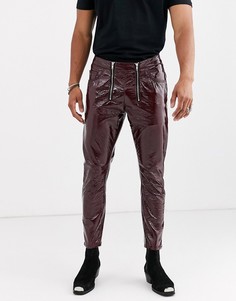 Бордовые виниловые джинсы стретч узкого кроя с молниями ASOS DESIGN-Коричневый
