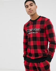 Красный свитшот в клетку с логотипом Calvin Klein