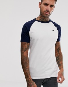 Бело-синяя обтягивающая футболка с логотипом Hollister-Белый