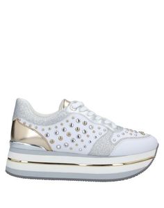 Низкие кеды и кроссовки Guess