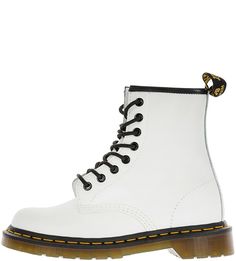 Высокие демисезонные ботинки на шнуровке Dr. Martens