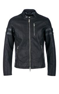 Черная куртка с карманами и нашивками Guess