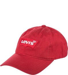 Красная бейсболка с логотипом бренда Levis®