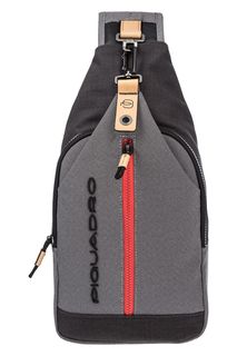 Рюкзак на одно плечо с логотипом бренда Piquadro